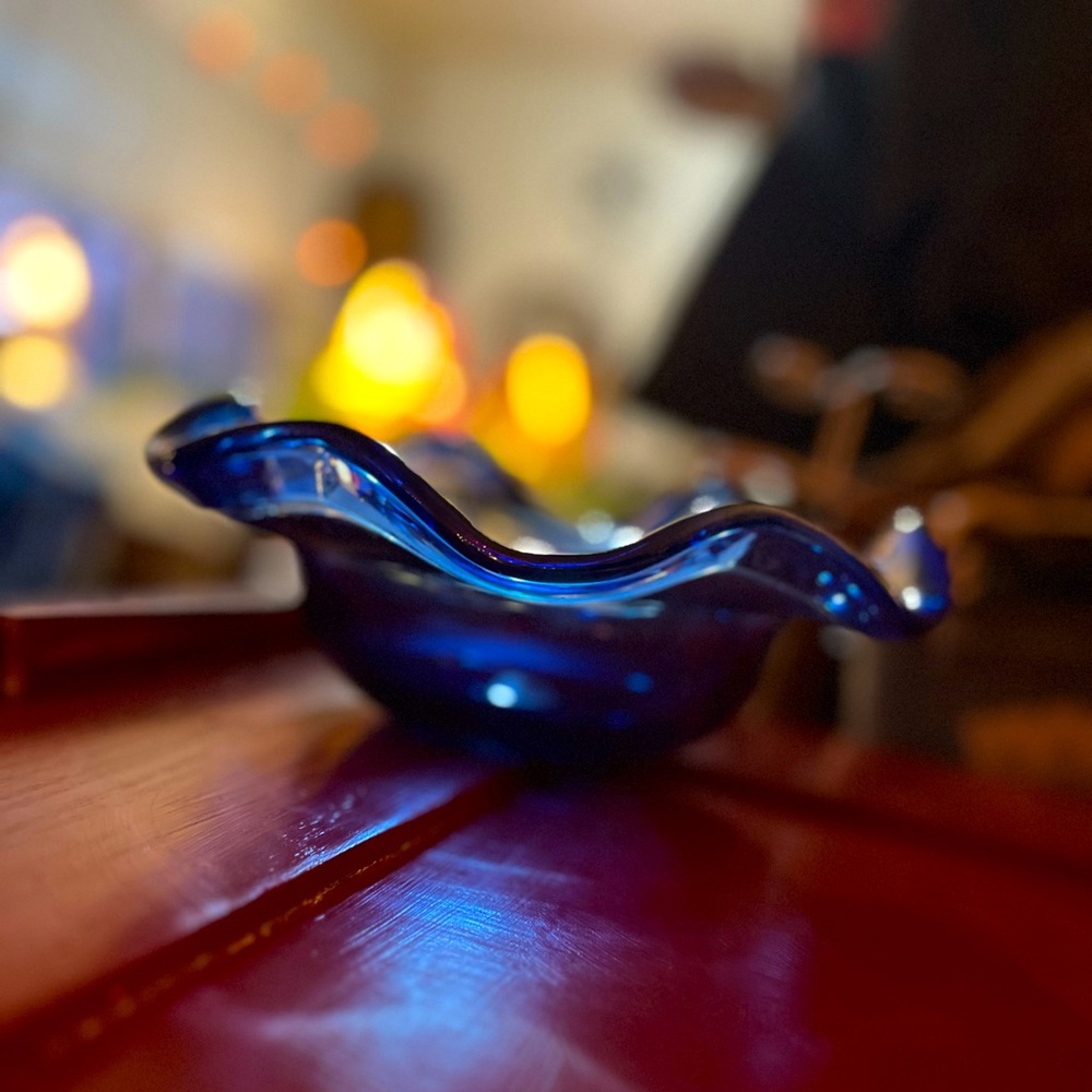 Spanish blown glass bowl-blue - Picture 4 of 6
